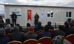 Malatya Malet Konteyner Kenti'ne Dokuz Eylül Üniversitesince yaptırılan mescit açıldı