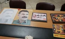 DEM Parti Esenyurt'taki ilçe binasına operasyon! Öcalan posterleri çıktı