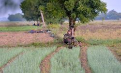 Myanmar'da çatışmalar şiddetlendi, polisler komşu ülkeye sığındı