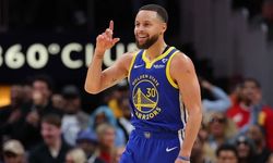 Stephen Curry tarihe geçti, Warriors kaybetti