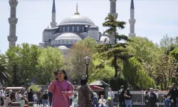 AK Parti'den turist rehberleri ve seyahat acentelerine ilişkin kanun teklifi