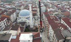 Esenyurt'ta cami minaresi böyle devrildi: O anlar kameralara yansıdı!