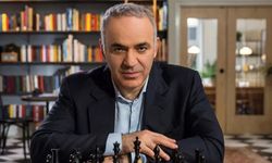 Rusya, efsane satranççı Kasparov’u terörist listesine aldı!