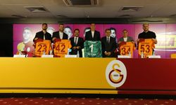 Galatasaray'dan imza şov! İmza töreninden açıklamalar