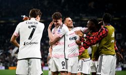 Juventus final kapısını araladı