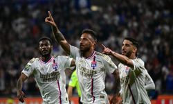 Lyon 3-1'den gelip 90+16'da kazandı!