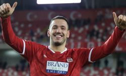 Rej Manaj, Sivasspor'u taşıyor