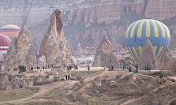 Kapadokya'da balon turlarına rüzgar engeli