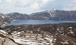 Bitlis'te Nemrut Krater Gölü'nün yolu ulaşıma açıldı