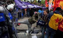 Taksim Meydanı'nda polise saldıran 210 kişi gözaltında