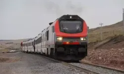 Bakü-Tiflis-Kars Demiryolu'nda yük taşımacılığı yeniden başladı