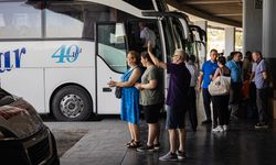 İzmir Otogarı'nda biletler tükendi, günde bine yakın araç çıkış yapıyor