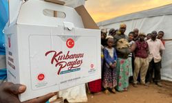 Türk hayırseverlerin bağışlarıyla kesilen kurbanların etleri Burundi'de ihtiyaç sahiplerine ulaştırıldı