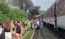 Slovakya'da otobüsle yolcu treni çarpıştı: 5 ölü