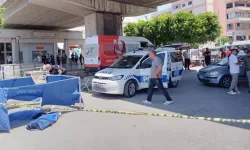 Adana'da trafik ışıklarında silahlı saldırı: 1 ölü