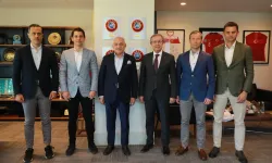 Mehmet Büyükekşi, EURO 2024'e gidecek hakemlerle buluştu