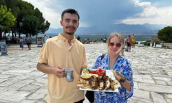 Denizli'ye gelen turistler ilk kez kebapla tanıştılar