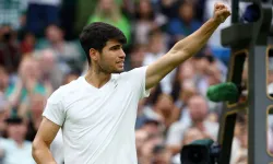 Carlos Alcaraz ve Daniil Medvedev, Wimbledon'da yarı finale çıktı