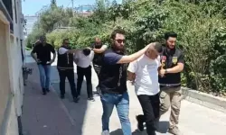 Kan davası nedeniyle Gaziantep'ten İzmir'e gelen caniler, sokak ortasında  evli çifti katletti!