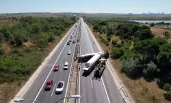 TEM Otoyolu'nda gaz yüklü tanker devrildi