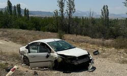 Burdur-Fethiye karayolunda kontrolden çıkan otomobil şarampole düştü: 4 yaralı