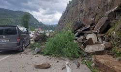 Ordu'da heyelan: Kara yolu ulaşıma kapandı