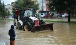 Ordu'da sağanak sele neden oldu: Yol ulaşıma kapandı