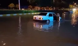 Çorum’da sağanak yağış hayatı felç etti