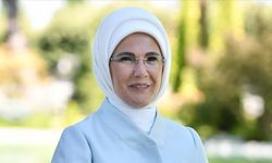 Emine Erdoğan'dan okulların başlamasına ilişkin paylaşım