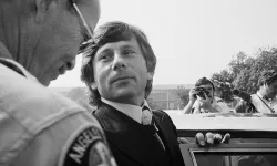 Roman Polanski, küçük bir çocuğa tecavüz ettiği iddiasıyla yargılanmayacak