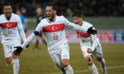 A Milli Takım'dan tarihi zafer! Hakan Çalhanoğlu'nun penaltı talihsizliği