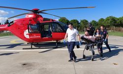 Kalp krizi geçiren yaşlı adamın yardımına ambulans helikopter yetişti