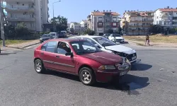 Antalya'da korkutan trafik kazası: Sürücü hastanelik oldu