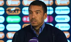 Giovanni van Bronckhorst: Neden 9-10 kişi kalmadılar anlayamıyorum