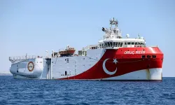 MSB, Somali Deniz Görev Grubu'nun Oruç Reis'e refakat görüntülerini paylaştı