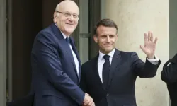 Lübnan Başbakanı Mikati ile Fransa Cumhurbaşkanı Macron, Lübnan'daki son durumu ele aldı