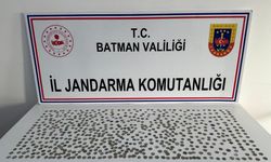 Batman'da ellerinde bulunan tarihi sikkeleri satmaya çalışan 2 kişi yakalandı