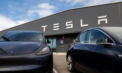 Tesla’nın üçüncü çeyrek gelir artışı ve 2025 öngörüleri: Hisseler %12 artışta