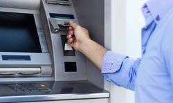 ATM'lerdeki açığı bulup bankadan milyonlarca liralık nakit çektiler