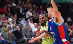 Anadolu Efes, Barcelona'ya 97-88 yenildi