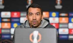 Van Bronckhorst'tan Lyon'a gözdağı! Maç stratejisini anlattı