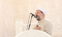 Diyanet İşleri Başkanı Erbaş, Bakü Haydar Camisi'nde hutbe irat etti