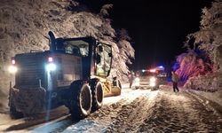 Sinop’ta kar nedeniyle köylerinde mahsur kalan iki hasta kurtarıldı