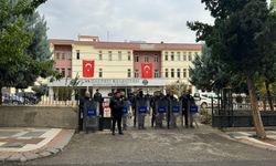 Halfeti Belediyesi önünde polislere taşlı saldırıda 10 tutuklama