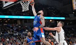 Anadolu Efes, Real Madrid'i devirdi!