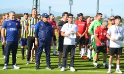 Efsaneler Kupası Futbol Turnuvası'nda Fenerbahçe'yi Yılmaz Vural çalıştırdı