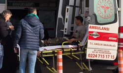 Bursa'da motorlu testere ile odun keserken ayağını kesti