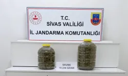 Sivas'ta yolcu valizinden 10 kilo uyuşturucu çıktı