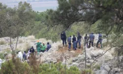 Güney Afrika'da kaçak madenci krizi: Aç ve susuz madene hapsedildiler