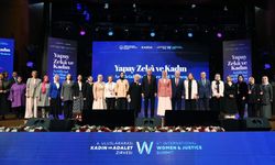 Emine Erdoğan: Dijital çağda kadınlar, hem bilgeliği hem de yeniliği taşıyan öncü birer güç